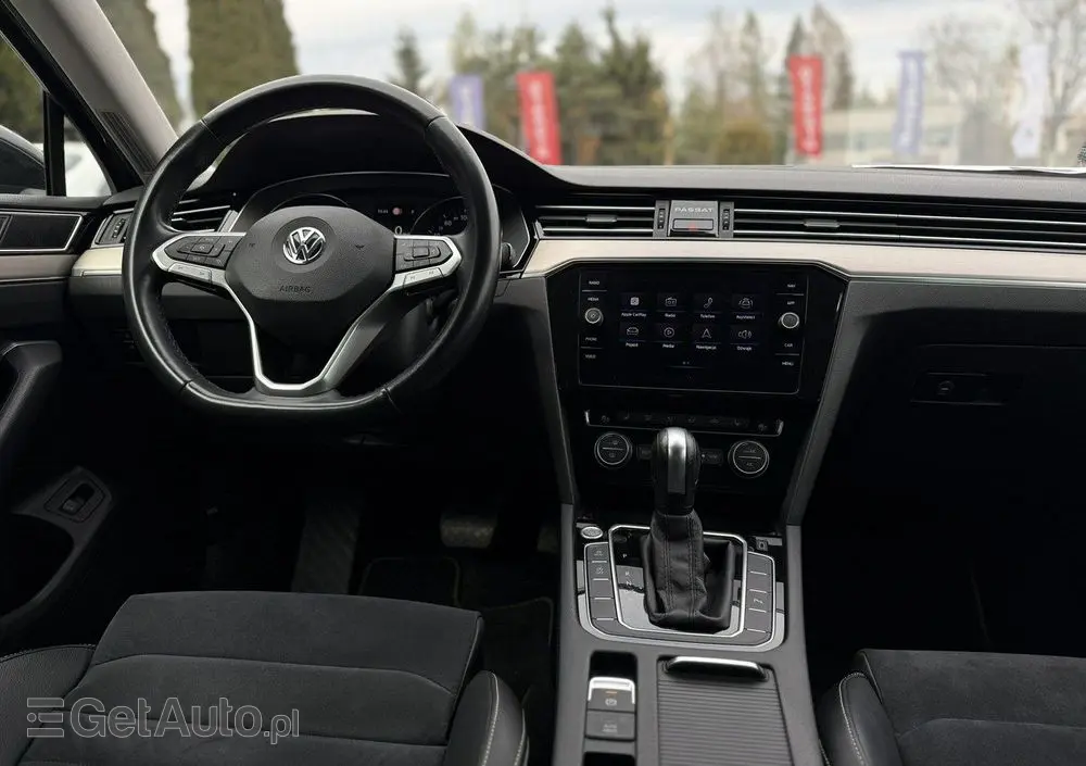 VOLKSWAGEN Passat 2.0 TSI Elegance DSG