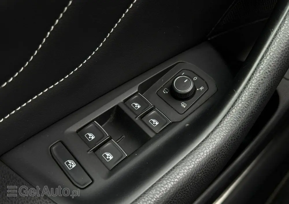 VOLKSWAGEN Passat 2.0 TSI Elegance DSG