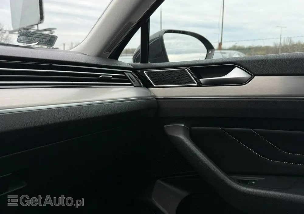 VOLKSWAGEN Passat 2.0 TSI Elegance DSG