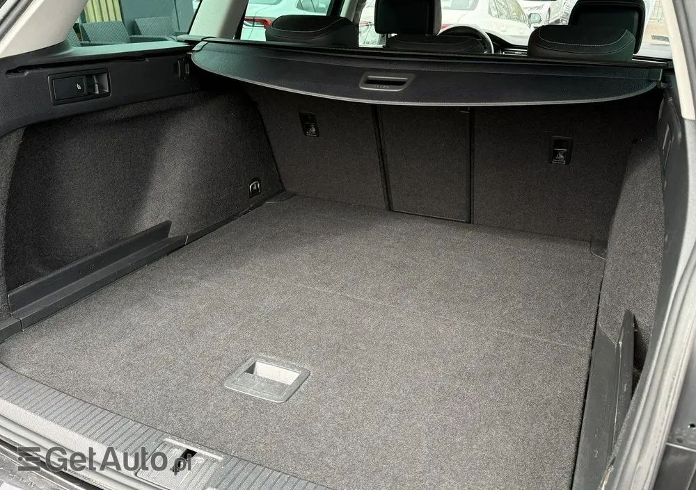 VOLKSWAGEN Passat 2.0 TSI Elegance DSG