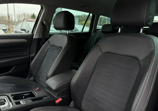 VOLKSWAGEN Passat 2.0 TSI Elegance DSG