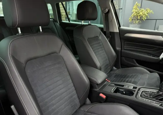 VOLKSWAGEN Passat 2.0 TSI Elegance DSG