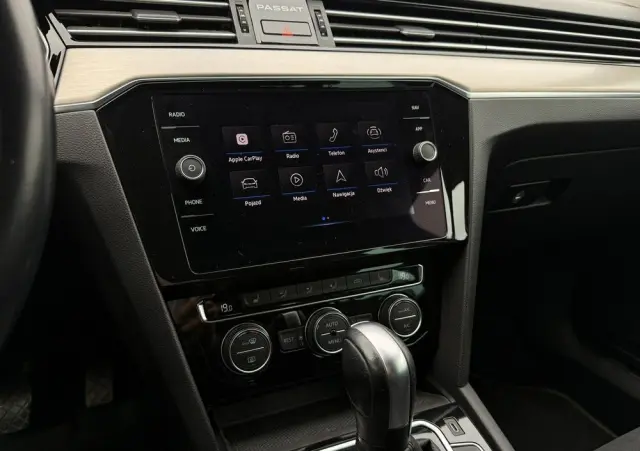 VOLKSWAGEN Passat 2.0 TSI Elegance DSG