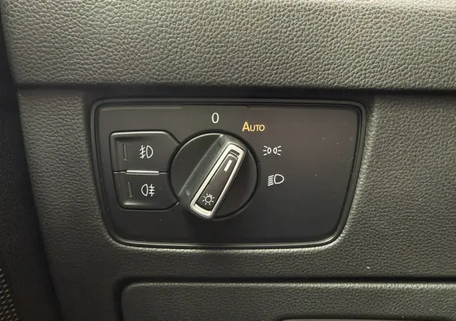 VOLKSWAGEN Passat 2.0 TSI Elegance DSG