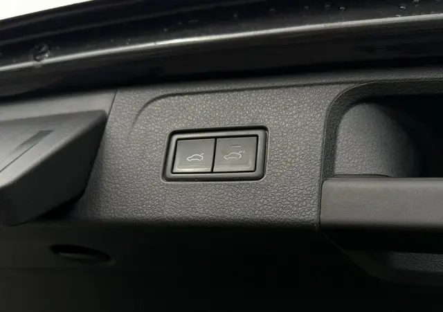 VOLKSWAGEN Passat 2.0 TSI Elegance DSG