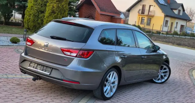 SEAT Leon 2.0 TDI DPF FR