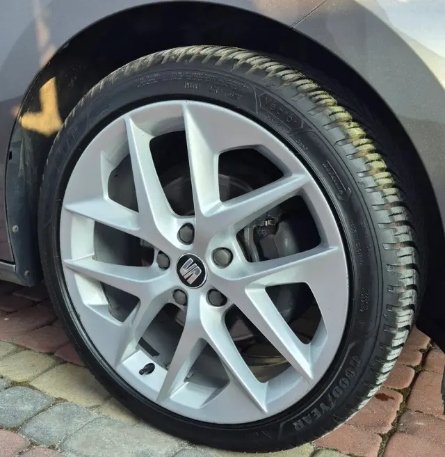 SEAT Leon 2.0 TDI DPF FR