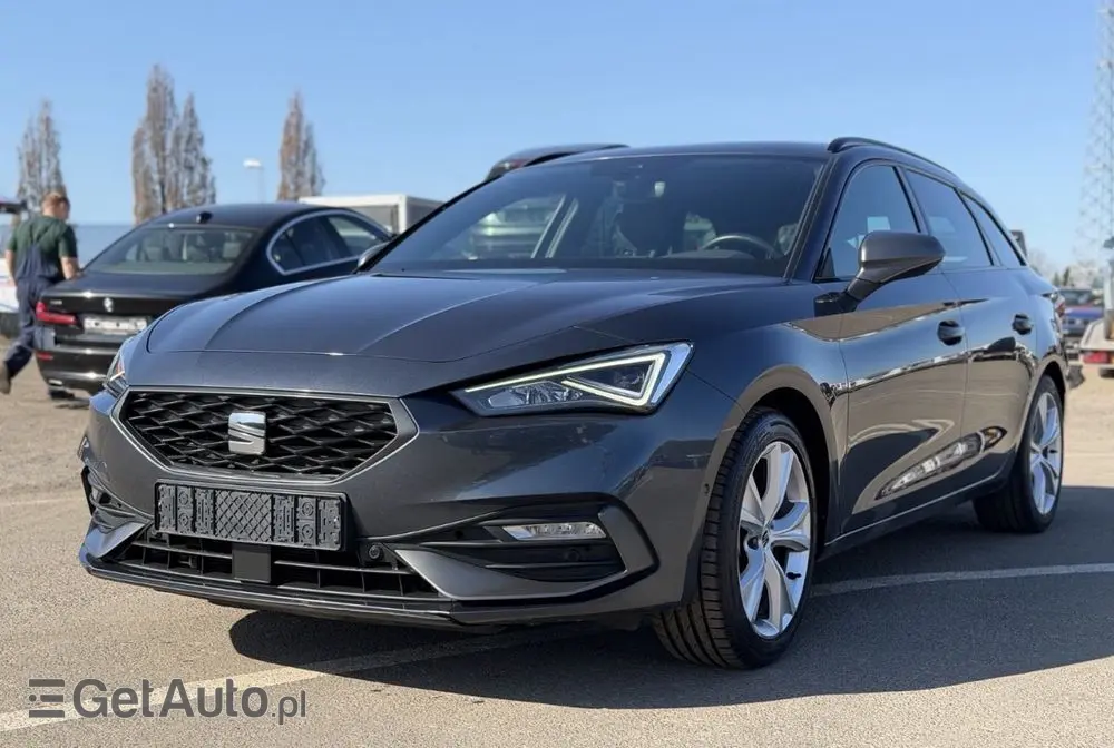 SEAT Leon 1.5 eTSI OPF DSG FR Black Edition