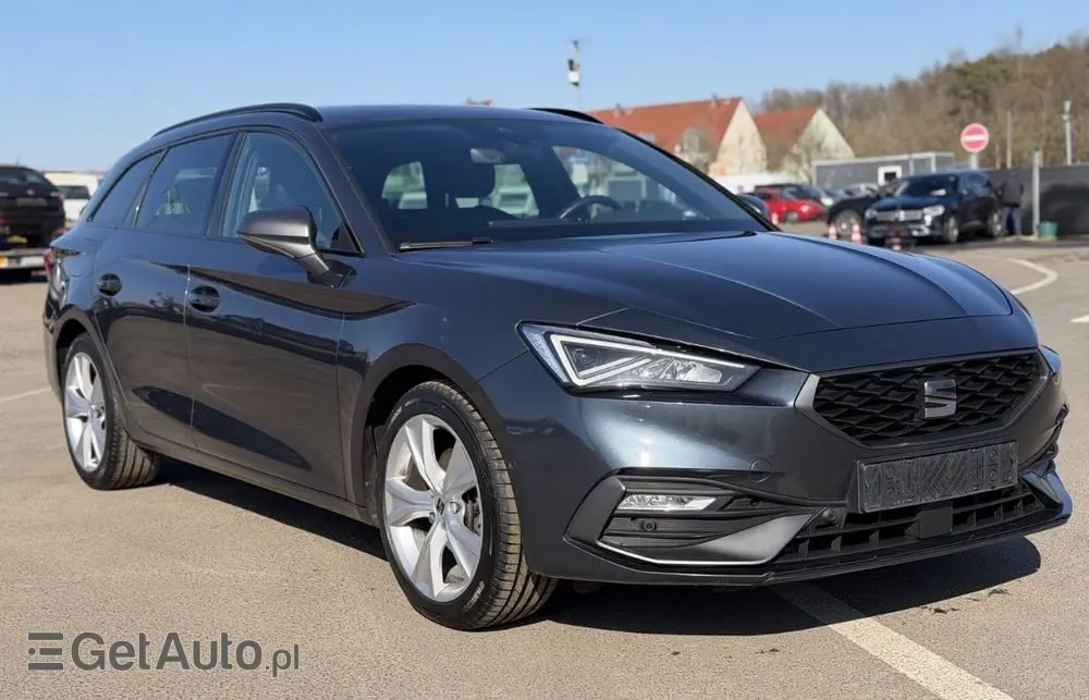 SEAT Leon 1.5 eTSI OPF DSG FR Black Edition