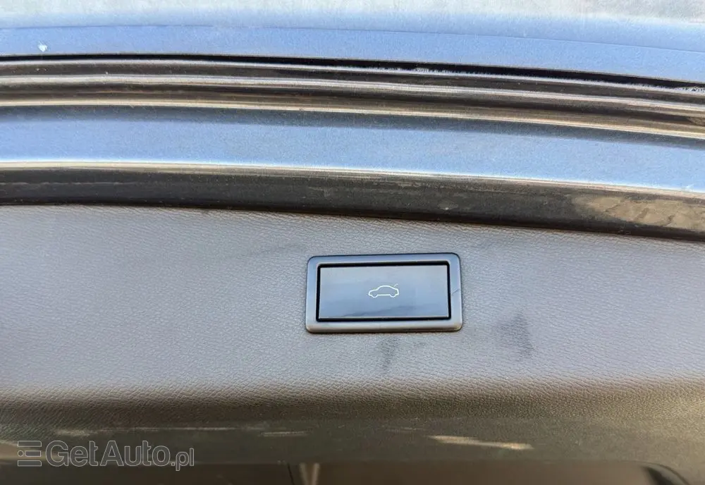 SEAT Leon 1.5 eTSI OPF DSG FR Black Edition