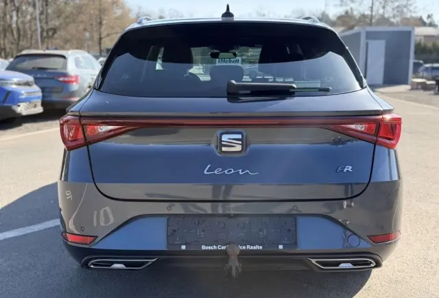 SEAT Leon 1.5 eTSI OPF DSG FR Black Edition