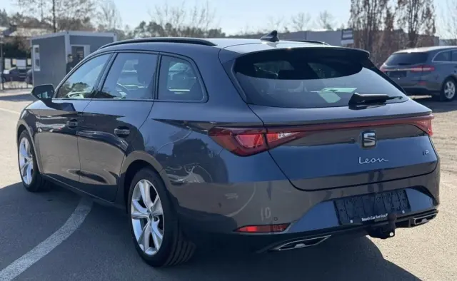 SEAT Leon 1.5 eTSI OPF DSG FR Black Edition