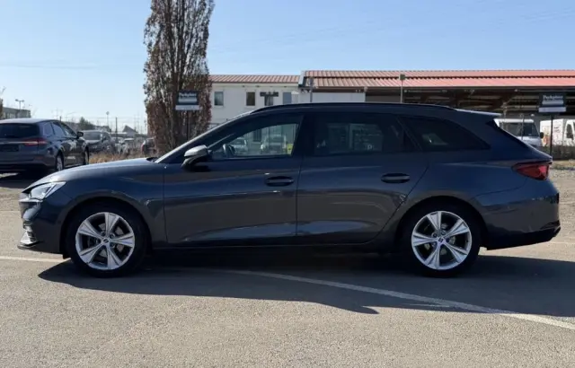 SEAT Leon 1.5 eTSI OPF DSG FR Black Edition