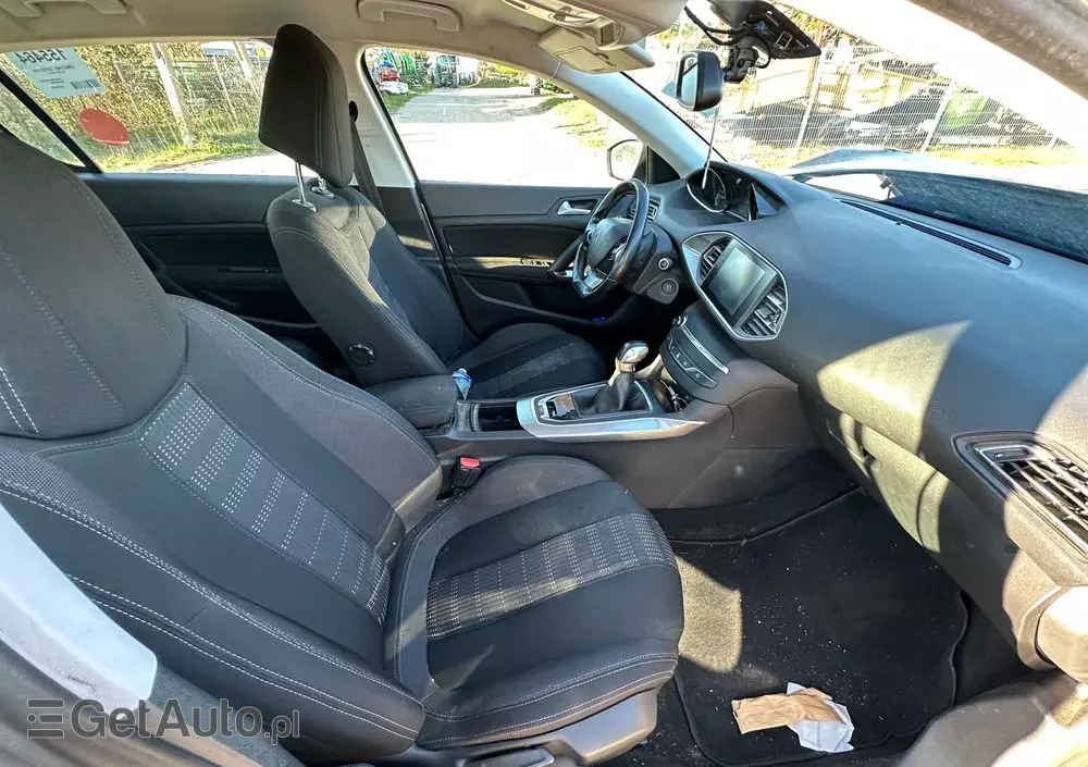 PEUGEOT 308 1.2 PureTech Allure S&S