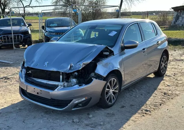 PEUGEOT 308 1.2 PureTech Allure S&S