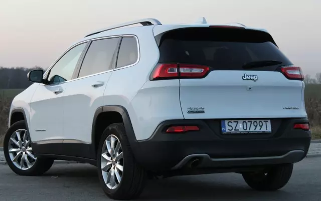 JEEP Cherokee 