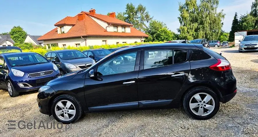 RENAULT Megane 1.6 16V 110 TomTom Edition