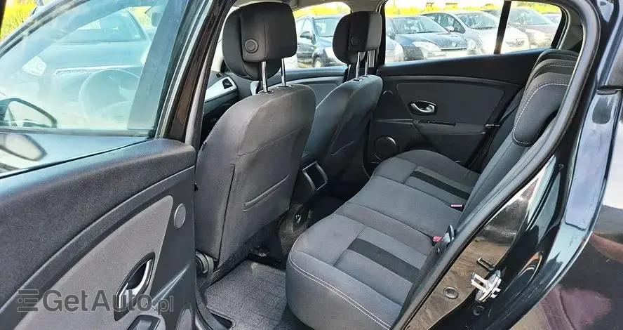 RENAULT Megane 1.6 16V 110 TomTom Edition