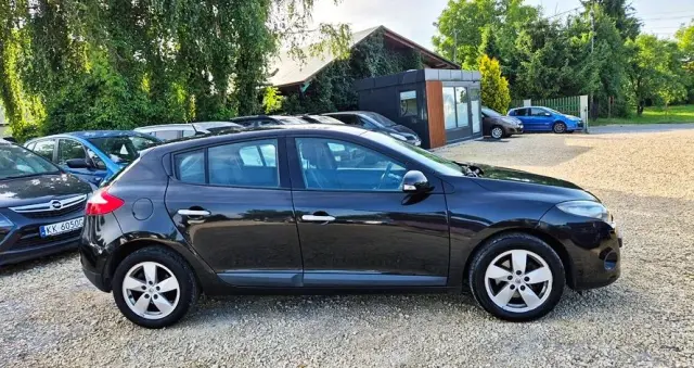 RENAULT Megane 1.6 16V 110 TomTom Edition