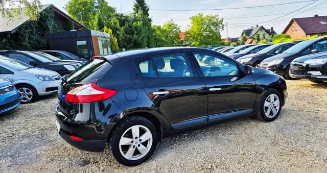 RENAULT Megane 1.6 16V 110 TomTom Edition