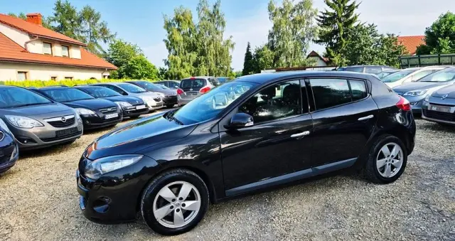 RENAULT Megane 1.6 16V 110 TomTom Edition