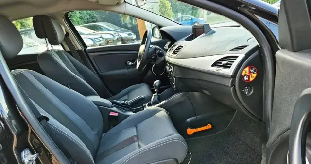 RENAULT Megane 1.6 16V 110 TomTom Edition