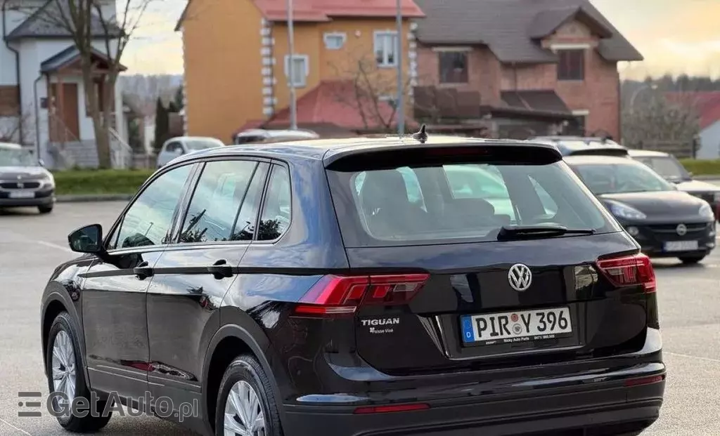 VOLKSWAGEN Tiguan 
