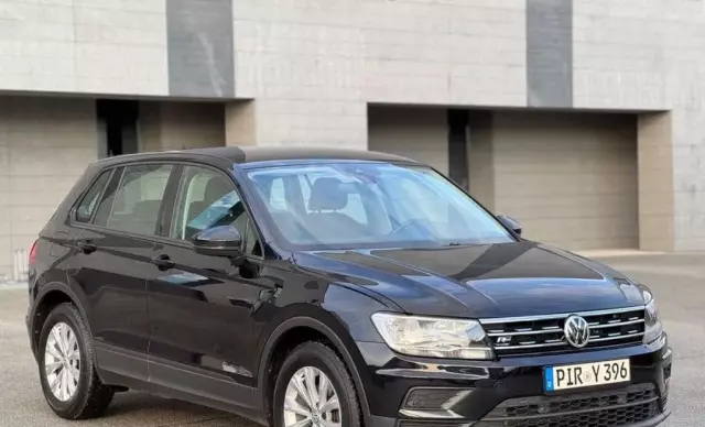 VOLKSWAGEN Tiguan 