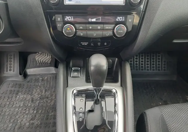 NISSAN Qashqai 1.2 DIG-T Xtronic 360