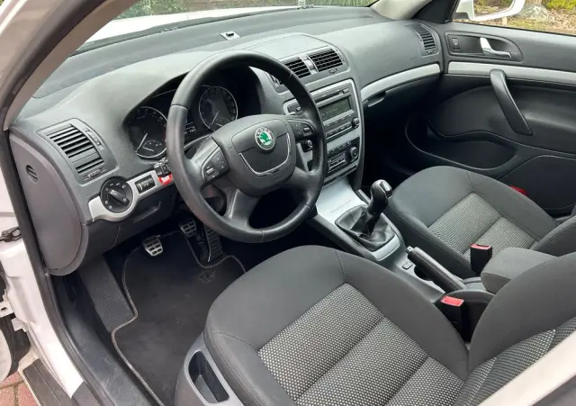 SKODA Octavia Combi 2.0 TDI DPF 4x4 AllDrive