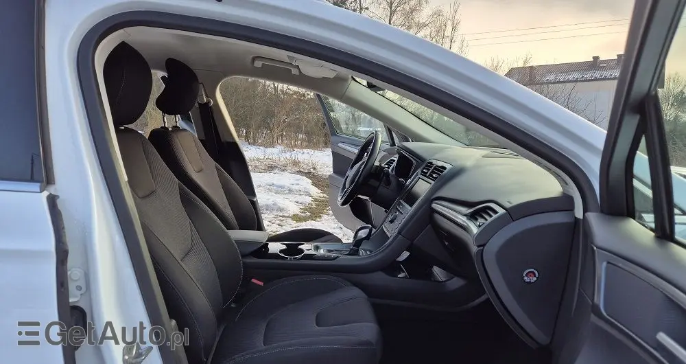 FORD Mondeo 2.0 TDCi Titanium PowerShift