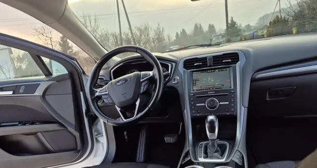 FORD Mondeo 2.0 TDCi Titanium PowerShift