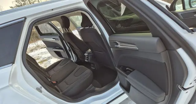 FORD Mondeo 2.0 TDCi Titanium PowerShift