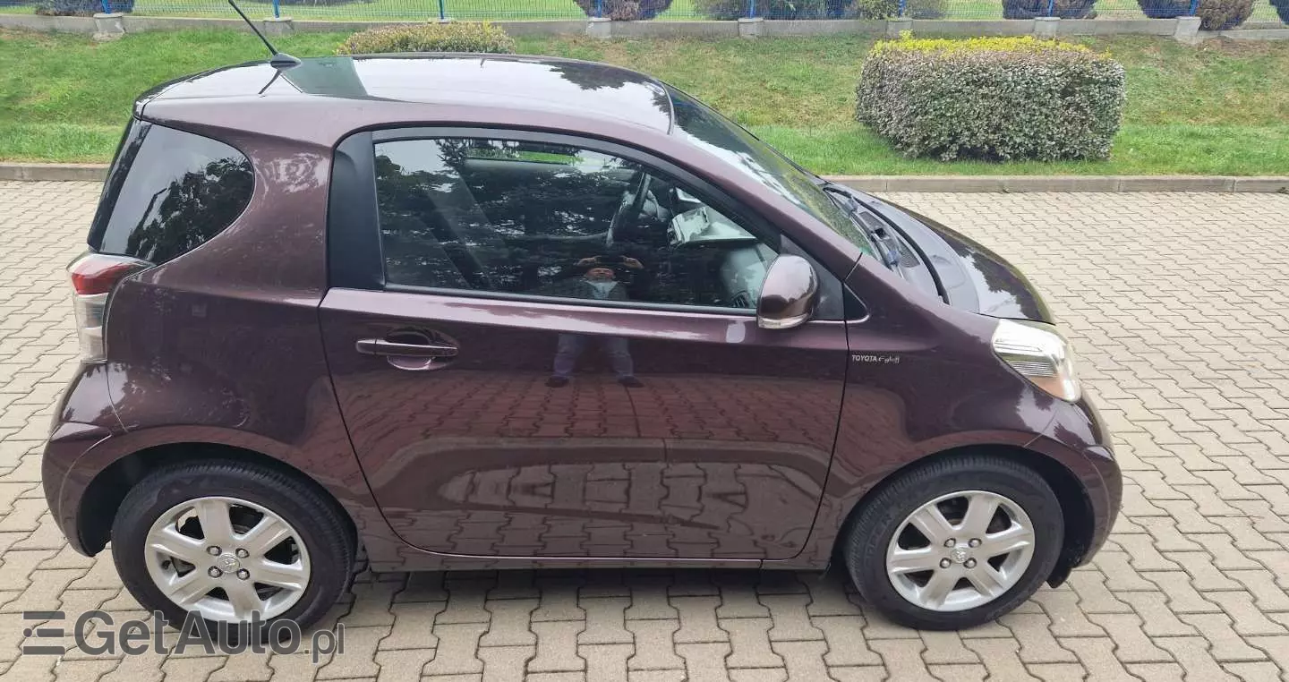 TOYOTA IQ 1.0 Sol