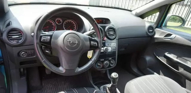 OPEL Corsa 