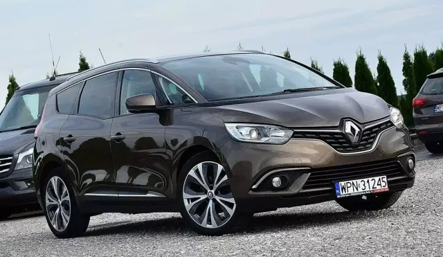 RENAULT Grand Scenic 