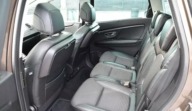 RENAULT Grand Scenic 