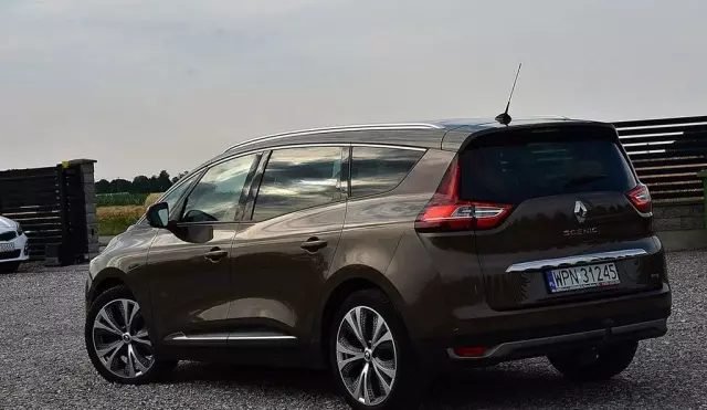 RENAULT Grand Scenic 