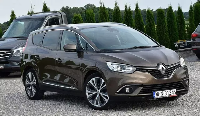 RENAULT Grand Scenic 