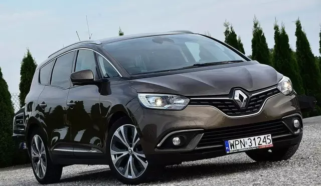 RENAULT Grand Scenic 