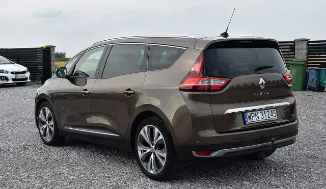 RENAULT Grand Scenic 