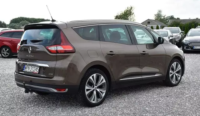 RENAULT Grand Scenic 