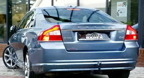 VOLVO S80 