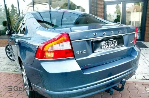 VOLVO S80 