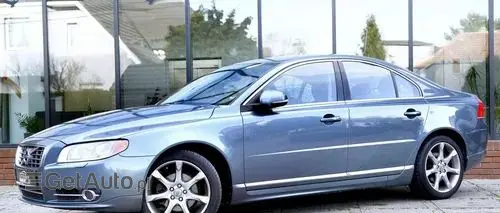 VOLVO S80 