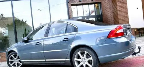 VOLVO S80 