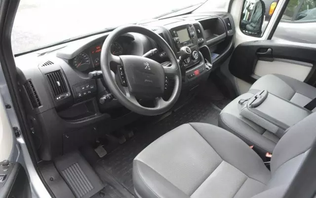 PEUGEOT Boxer 
