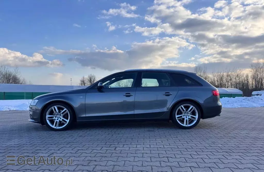 AUDI A4 