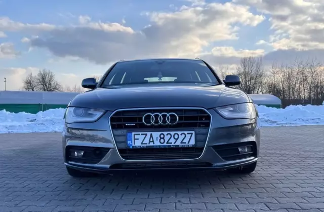 AUDI A4 