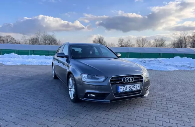 AUDI A4 